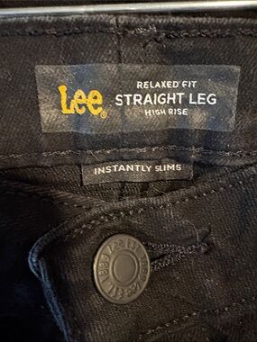 Ladies size 14 long Lee Relaxed Fit Straight Leg High Rise Jeans - Black